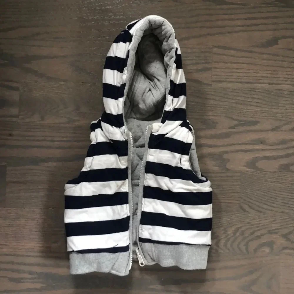 GAP REVERSIBLE VEST